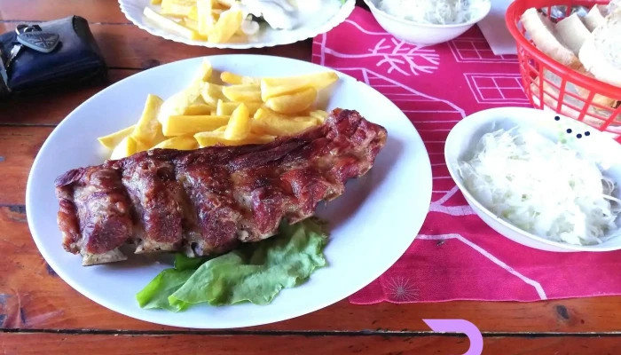 Surian Inn -  Mancaruribauturi - Șibot