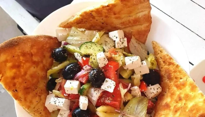 Terasa Stefan Costinesti Salata Greceasca - Costinești