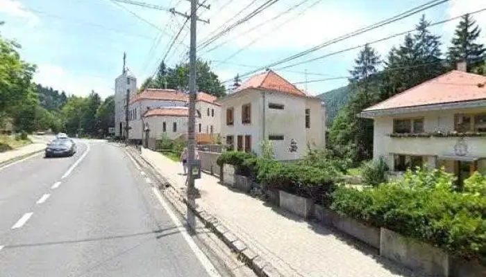 Tiltott Csiki Sorozo Etterem Bowling   Tusnadfurdo Street View Si 360deg - Băile Tușnad