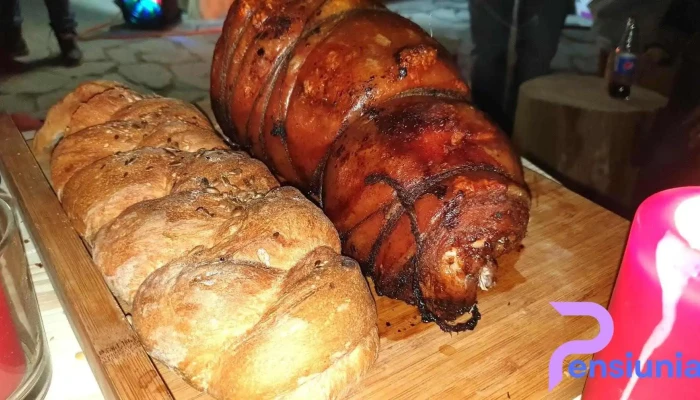 Valea Celor Doisprezece -  Mancaruribauturi - Dobreni