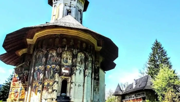 Vatra Moldoviței - Vatra Moldoviței